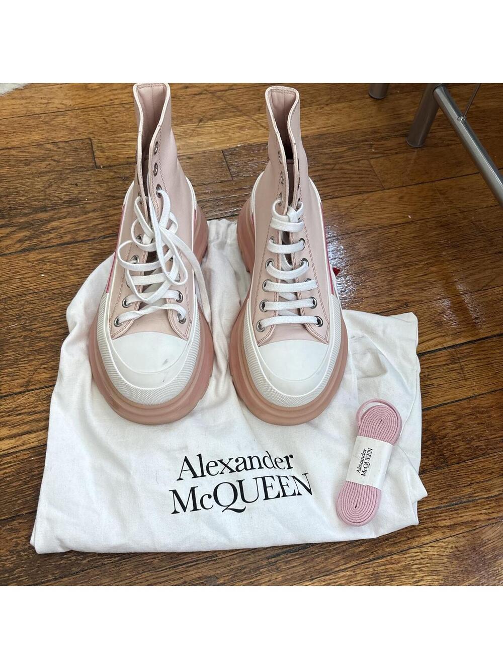 Alexander McQueen Women's Pink Trainer